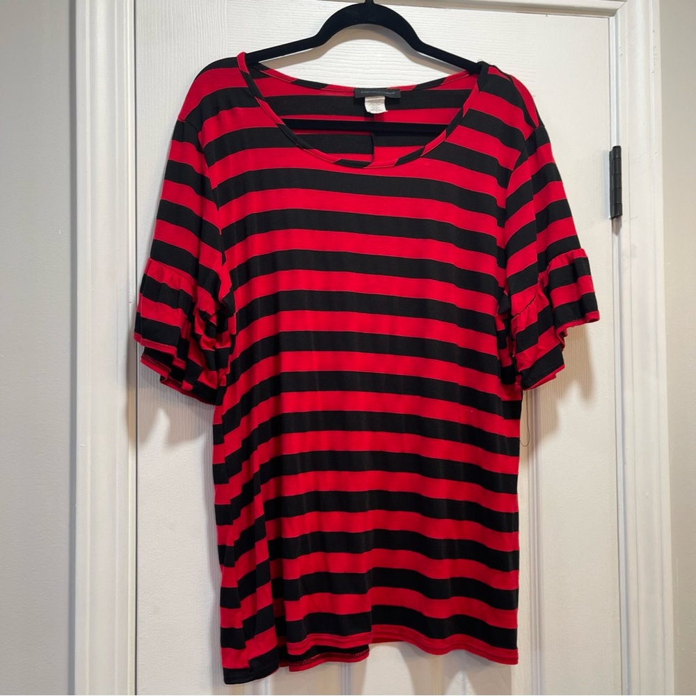 American City Wear Red and Black Boxy Short Sleeve Tee